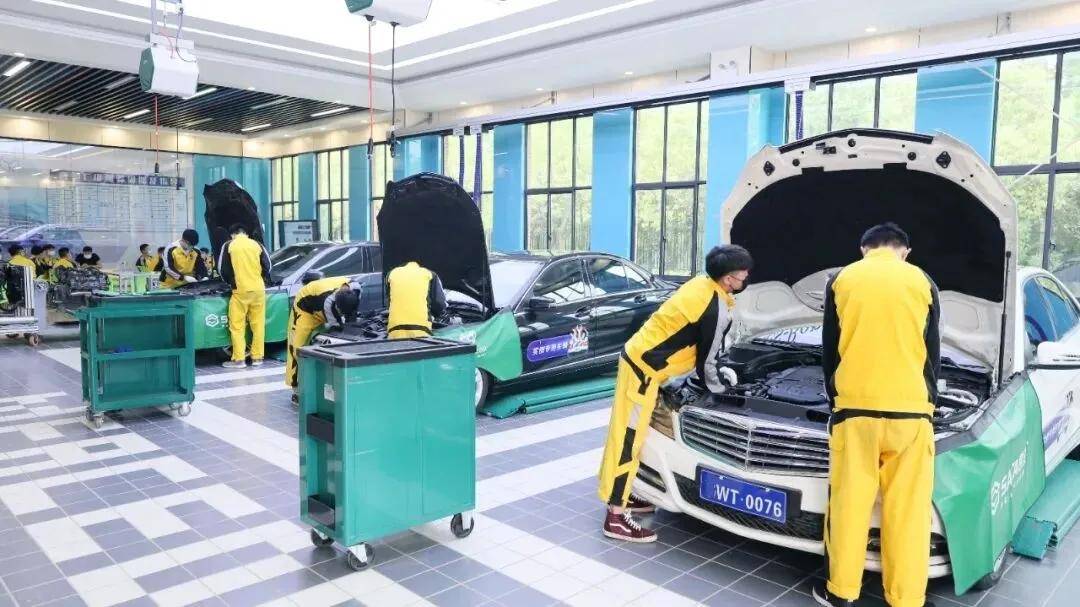 <b>重點｜萬通九大核心教學優勢，必須知道！</b>